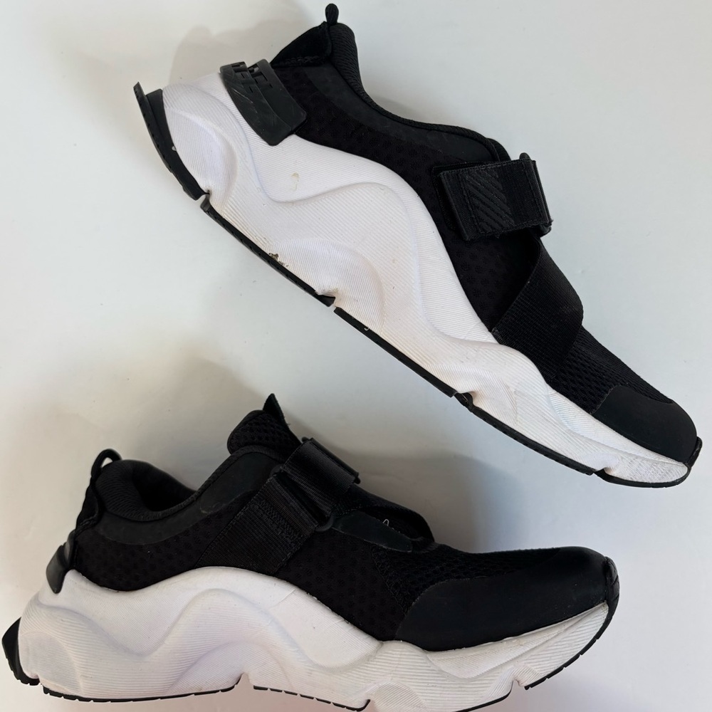 Sorel Kinetic RNEGD Sneakers Black White Hook & Loop Strap Athletic Shoes 6.5